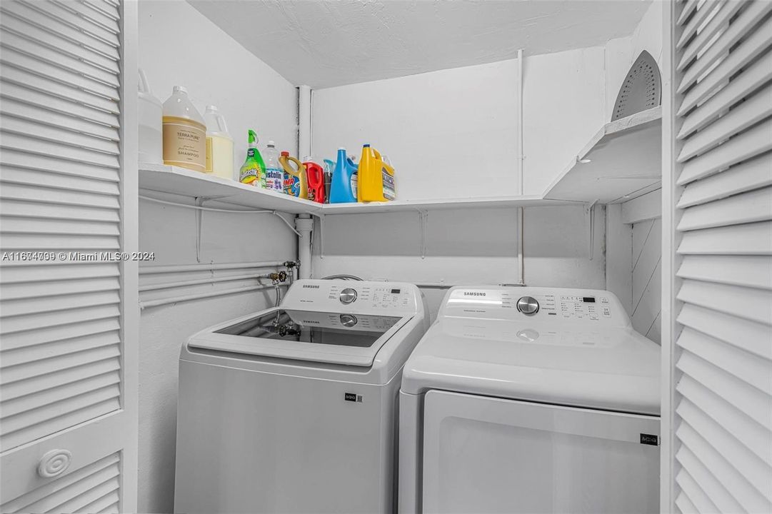 For Rent: $9,990 (3 beds, 2 baths, 1917 Square Feet)