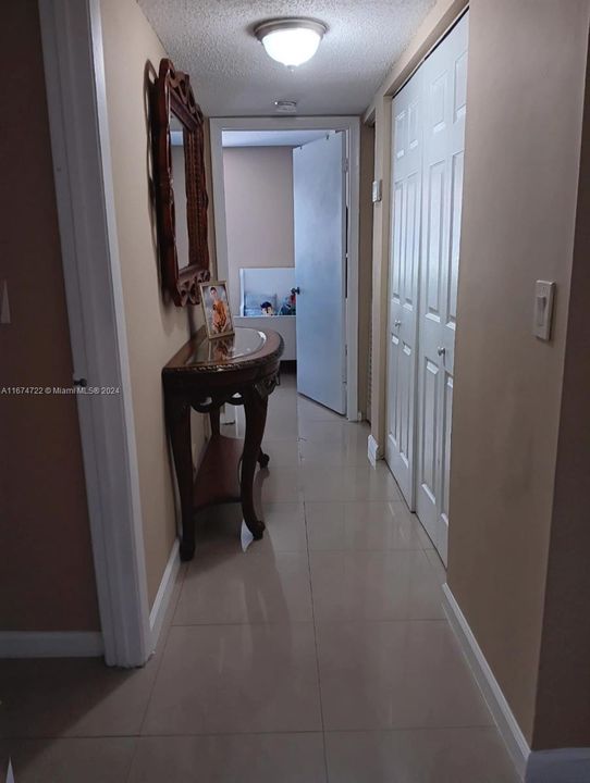 En Venta: $290,000 (2 camas, 2 baños, 1106 Pies cuadrados)