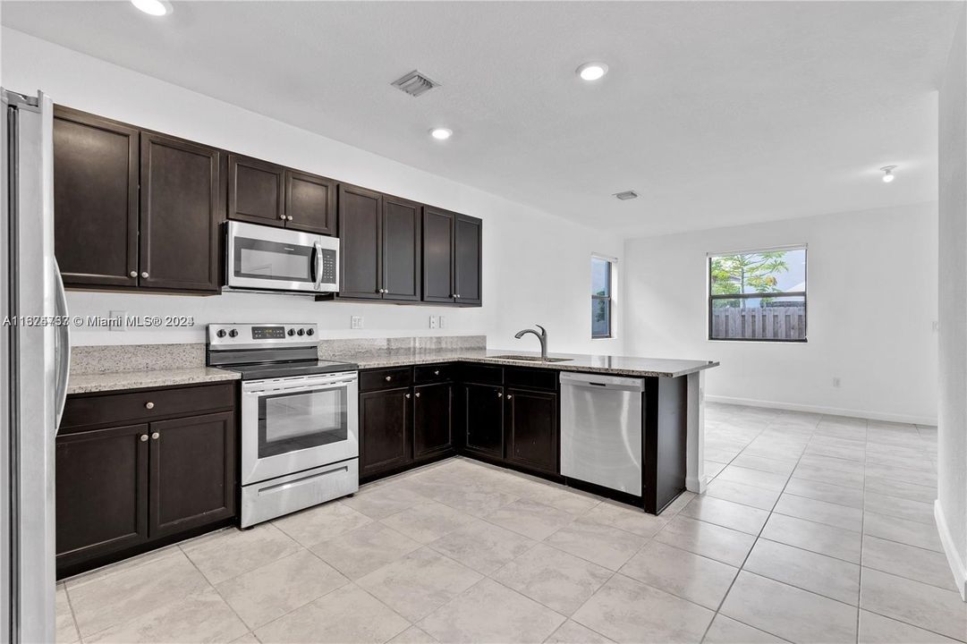 Active With Contract: $3,000 (4 beds, 2 baths, 1887 Square Feet)