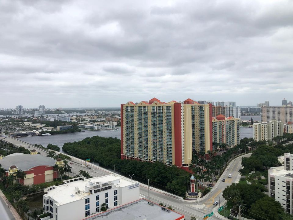 For Sale: $1,499,000 (3 beds, 3 baths, 1892 Square Feet)