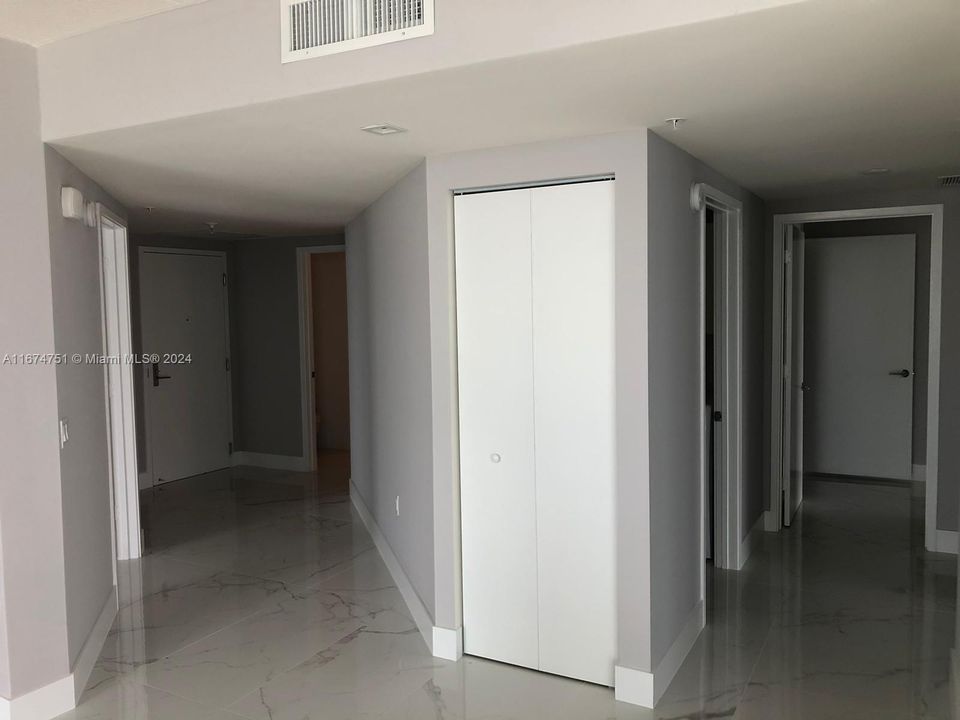 En Venta: $1,499,000 (3 camas, 3 baños, 1892 Pies cuadrados)