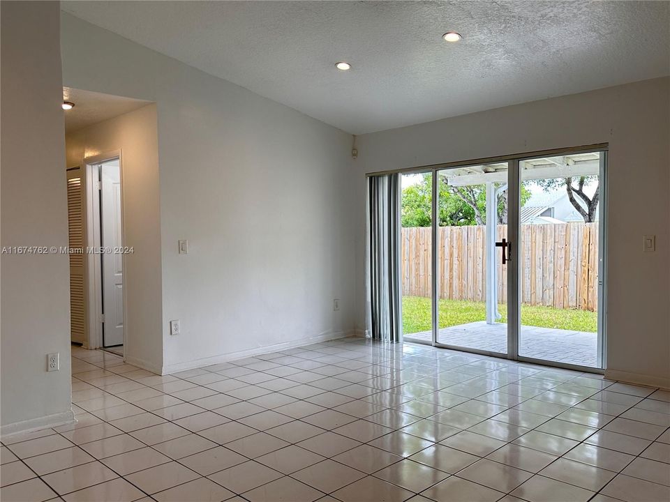 For Rent: $3,200 (4 beds, 2 baths, 1326 Square Feet)