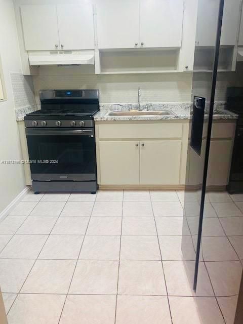 For Rent: $2,700 (2 beds, 2 baths, 1050 Square Feet)