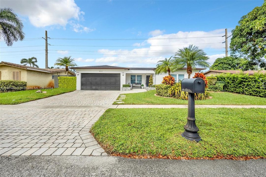 For Sale: $710,000 (3 beds, 2 baths, 1543 Square Feet)