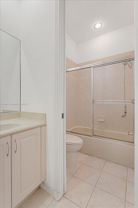 2nd Bathroom