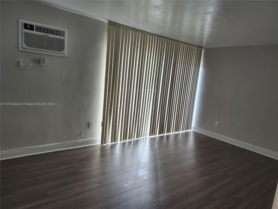 For Rent: $1,800 (1 beds, 1 baths, 0 Square Feet)