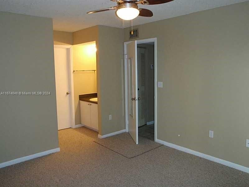 For Rent: $2,100 (2 beds, 2 baths, 1113 Square Feet)