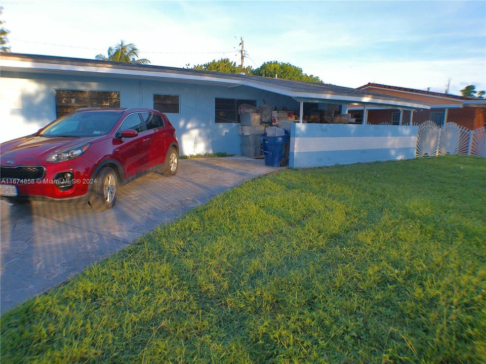 For Sale: $520,000 (3 beds, 2 baths, 1298 Square Feet)