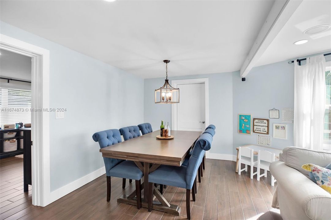 For Sale: $672,000 (3 beds, 2 baths, 1451 Square Feet)