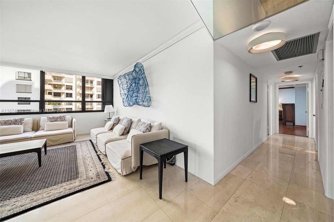 For Sale: $1,350,000 (2 beds, 2 baths, 1967 Square Feet)