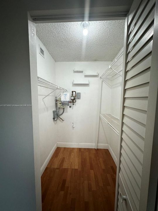 En Venta: $260,000 (1 camas, 1 baños, 710 Pies cuadrados)