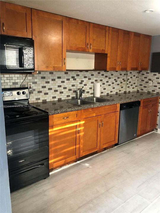 For Rent: $3,500 (3 beds, 2 baths, 3196 Square Feet)