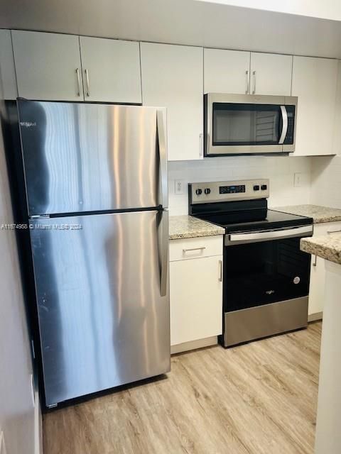 For Rent: $1,915 (1 beds, 1 baths, 720 Square Feet)