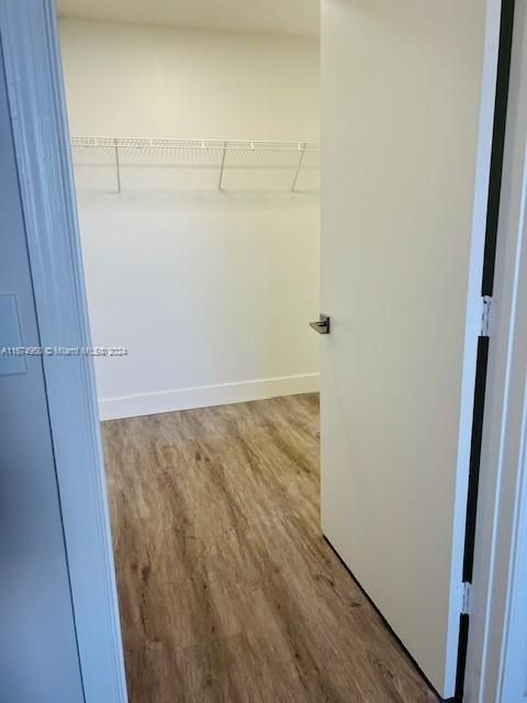 For Rent: $1,915 (1 beds, 1 baths, 720 Square Feet)