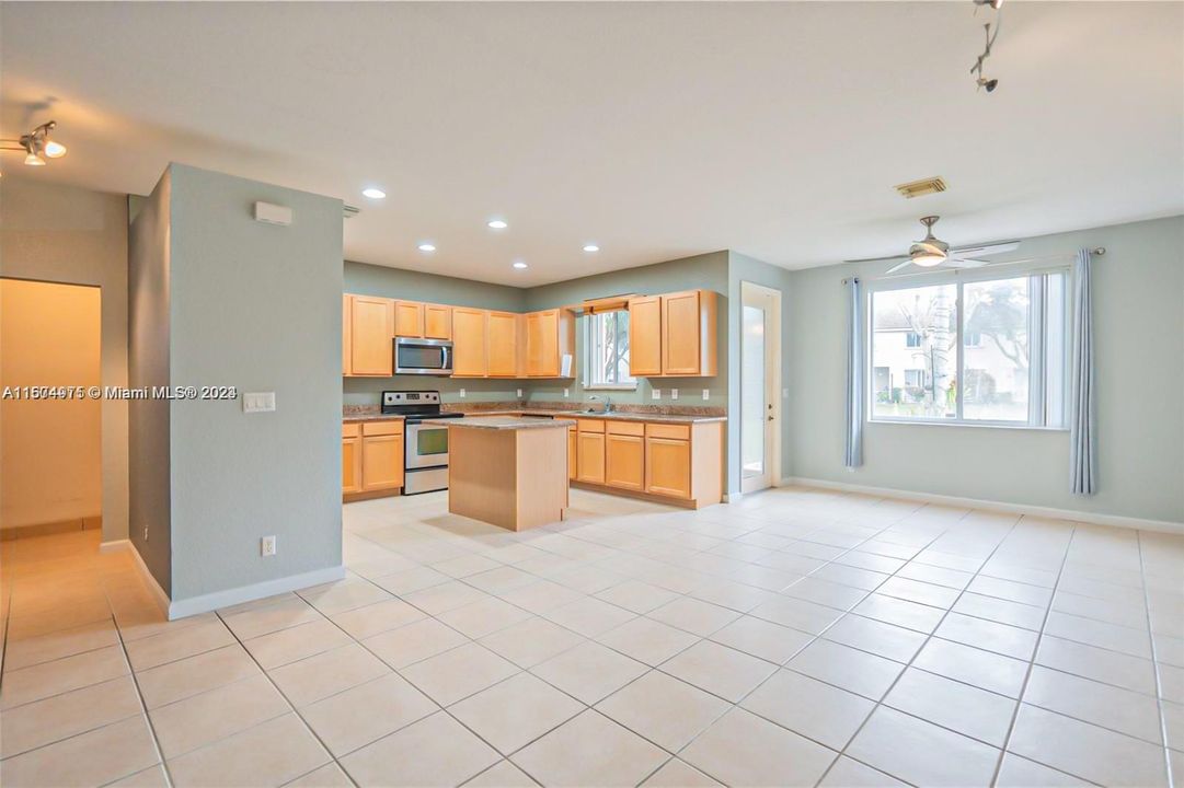 For Sale: $415,000 (3 beds, 2 baths, 1626 Square Feet)