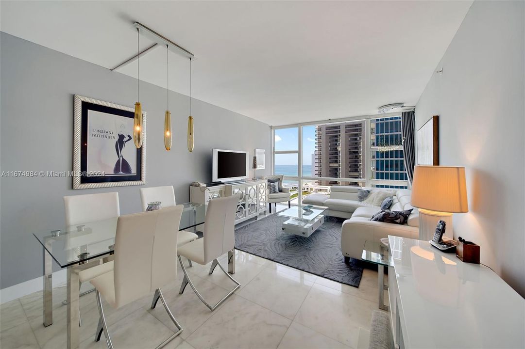 For Sale: $1,200,000 (2 beds, 2 baths, 1103 Square Feet)