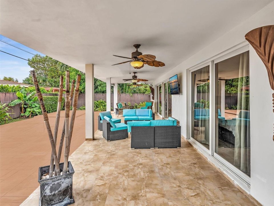 For Sale: $1,495,000 (3 beds, 2 baths, 2273 Square Feet)