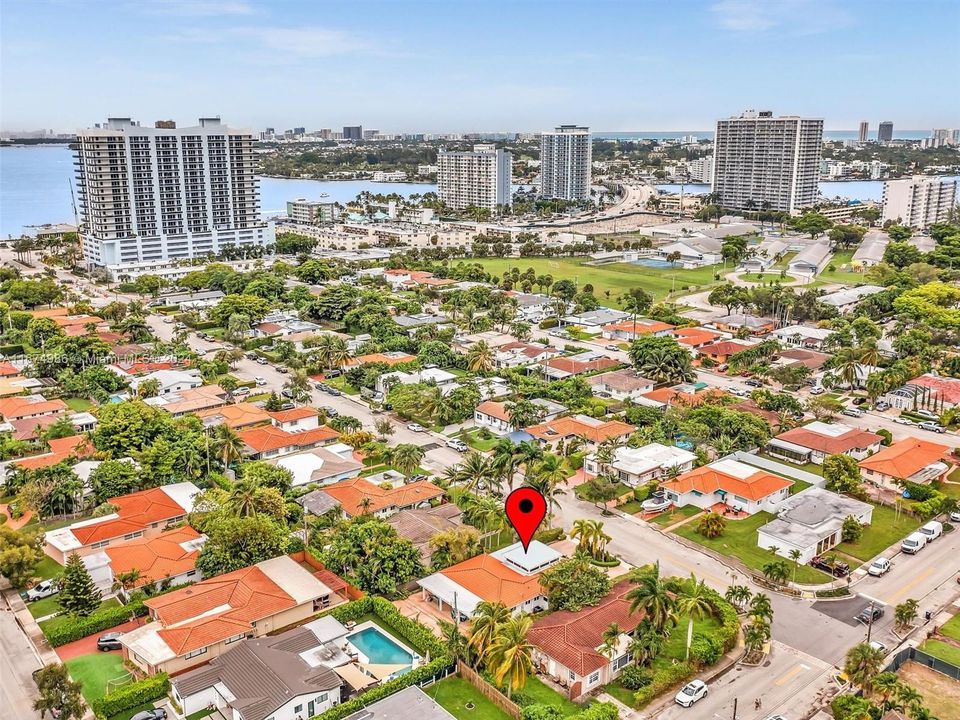 For Sale: $1,495,000 (3 beds, 2 baths, 2273 Square Feet)