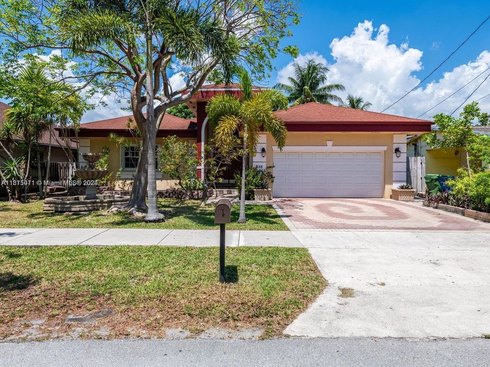 For Sale: $737,000 (3 beds, 2 baths, 1941 Square Feet)