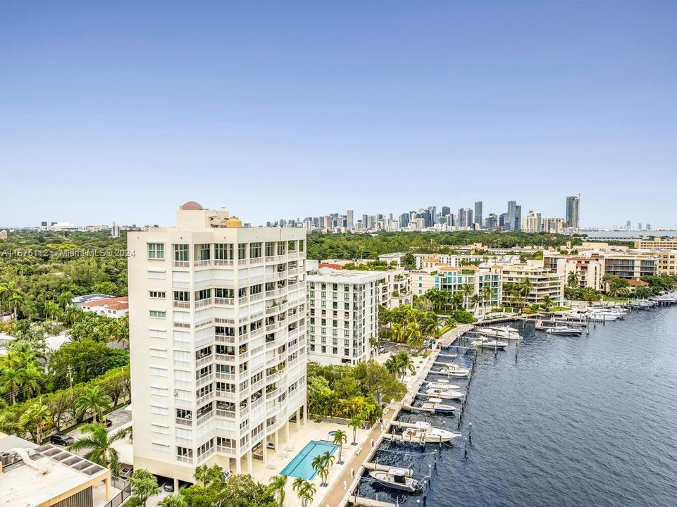 For Sale: $1,990,000 (2 beds, 2 baths, 1530 Square Feet)