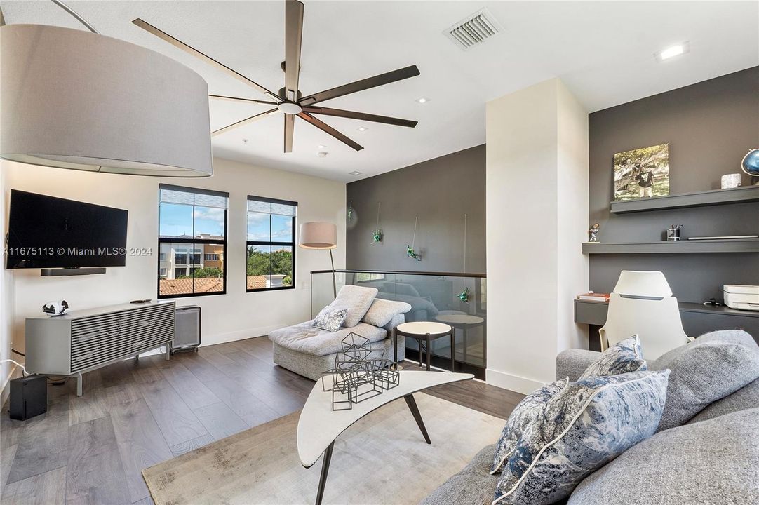 For Sale: $995,500 (2 beds, 2 baths, 3172 Square Feet)