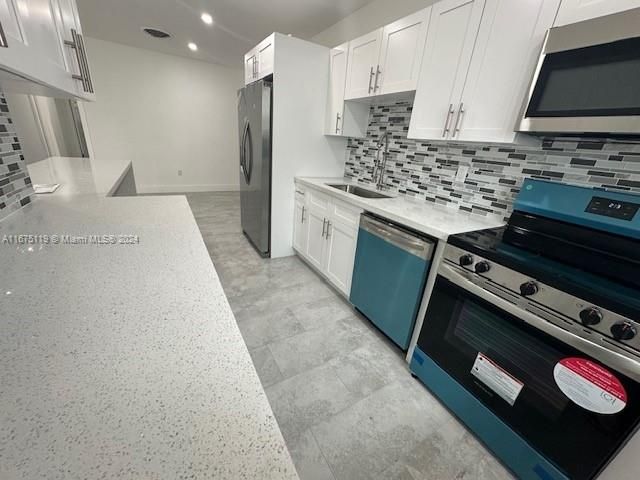 For Rent: $3,900 (3 beds, 2 baths, 1775 Square Feet)