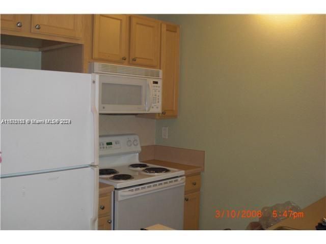 For Sale: $330,000 (1 beds, 1 baths, 522 Square Feet)