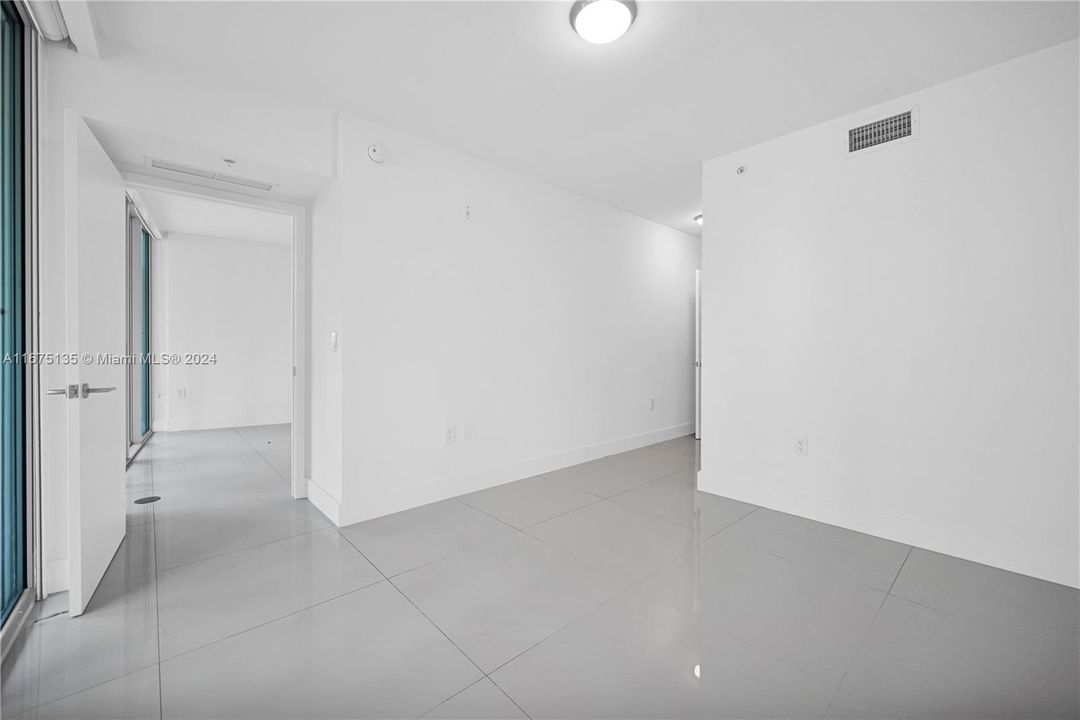 En Venta: $729,000 (2 camas, 2 baños, 958 Pies cuadrados)