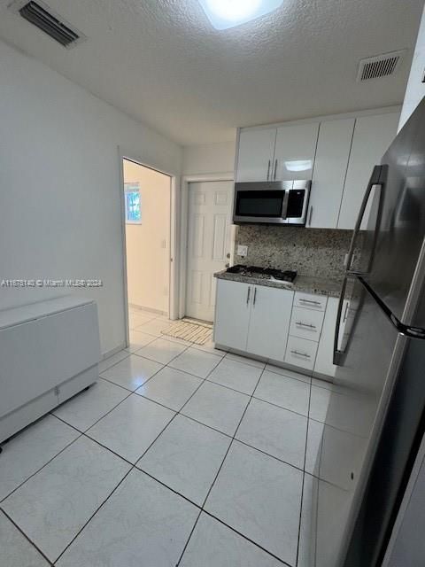 For Rent: $1,850 (1 beds, 1 baths, 2094 Square Feet)