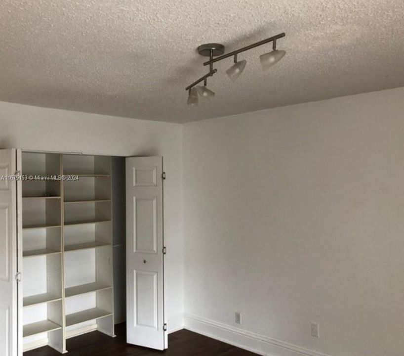 For Rent: $3,300 (3 beds, 2 baths, 1640 Square Feet)