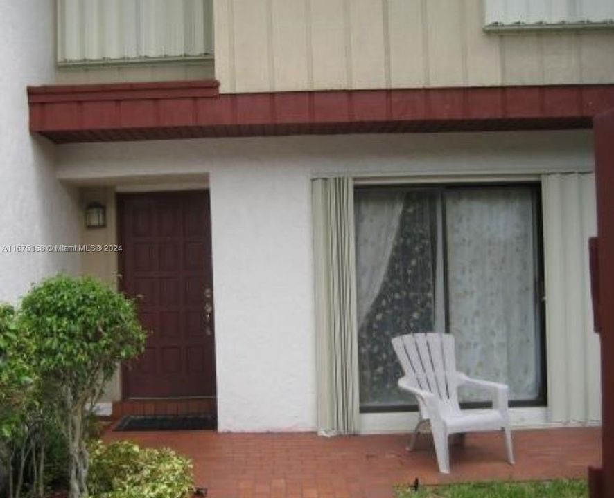 For Rent: $3,300 (3 beds, 2 baths, 1640 Square Feet)