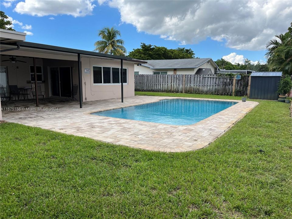 For Sale: $675,000 (3 beds, 2 baths, 1823 Square Feet)