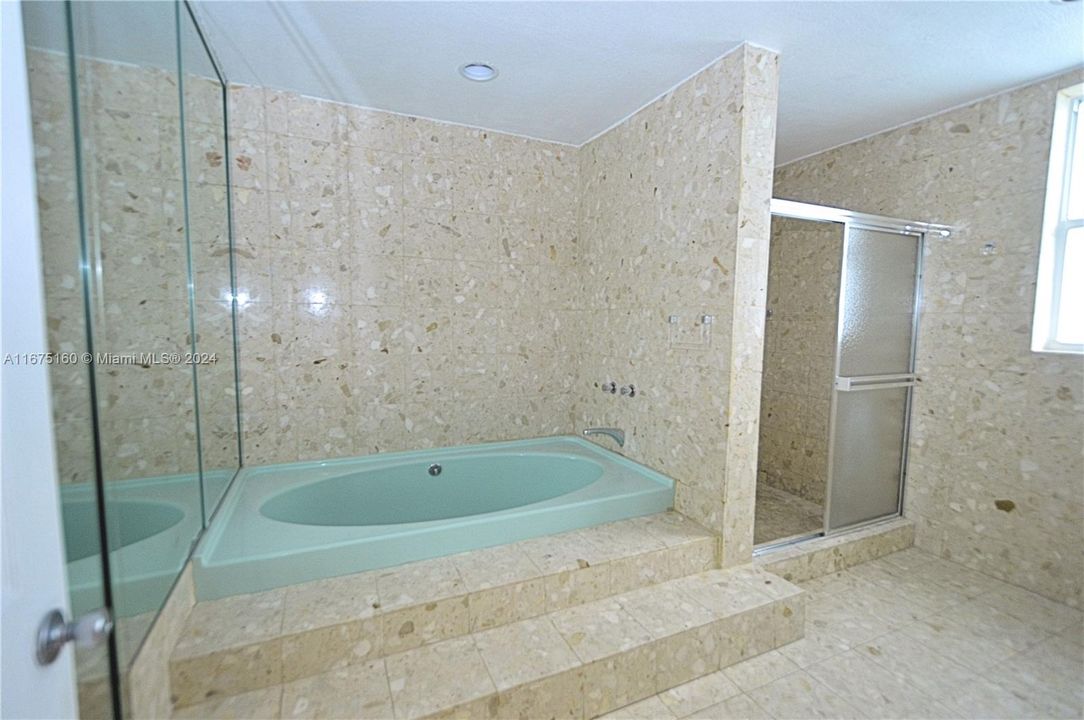 В аренду: $8,950 (5 спален, 5 ванн, 3690 Квадратных фут)