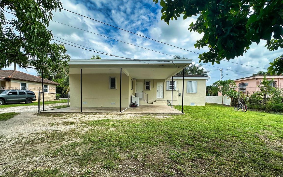 For Sale: $430,000 (3 beds, 2 baths, 1154 Square Feet)