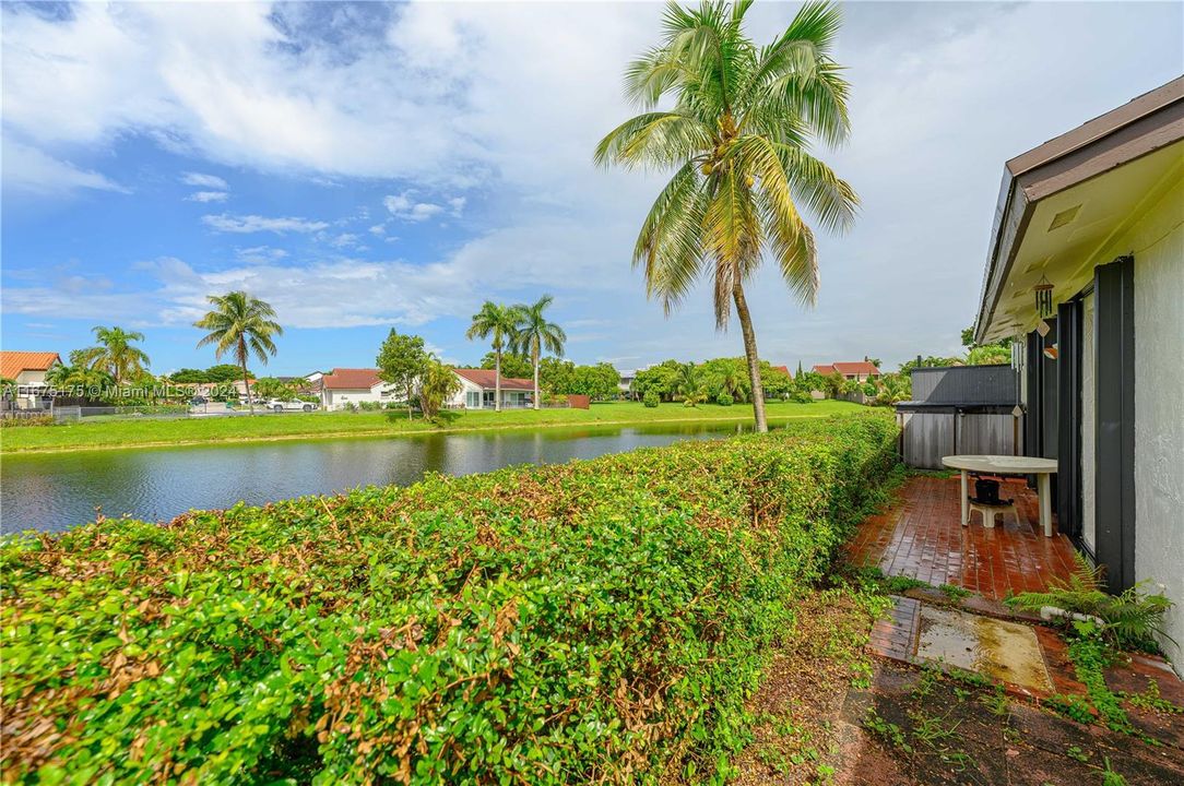 For Sale: $490,000 (3 beds, 2 baths, 1183 Square Feet)