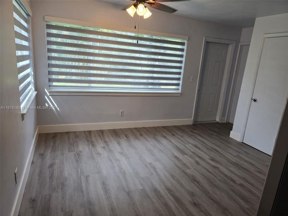 For Rent: $2,800 (2 beds, 1 baths, 1070 Square Feet)