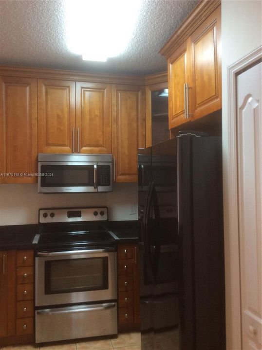 For Rent: $2,900 (3 beds, 2 baths, 1536 Square Feet)