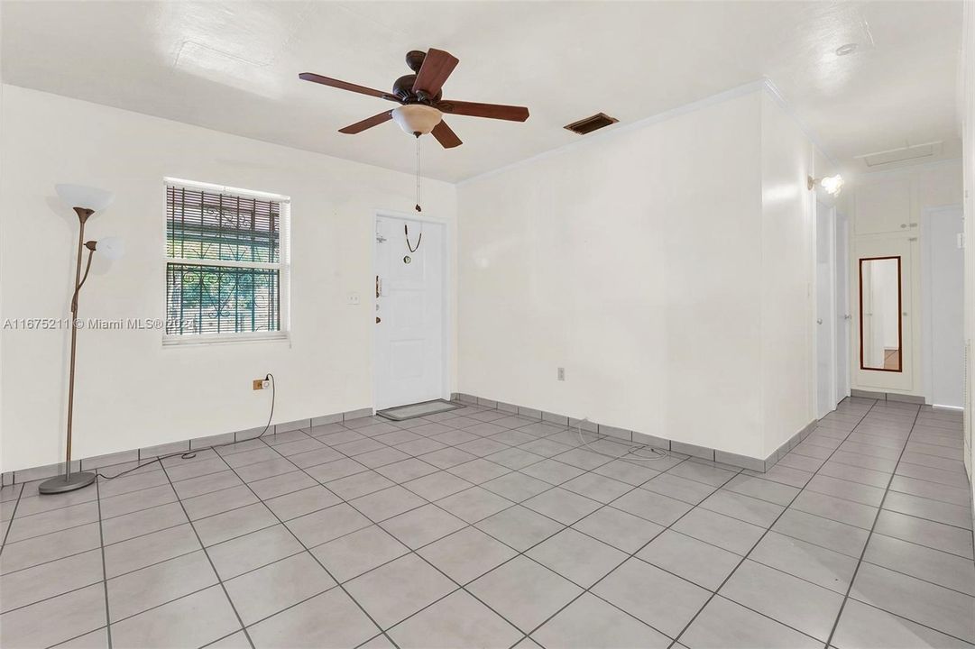 For Sale: $495,000 (3 beds, 2 baths, 1587 Square Feet)