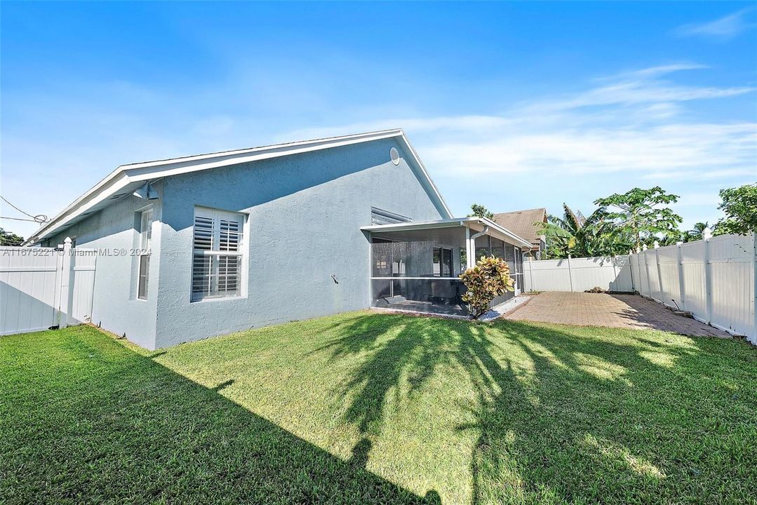 For Sale: $649,900 (3 beds, 2 baths, 1647 Square Feet)