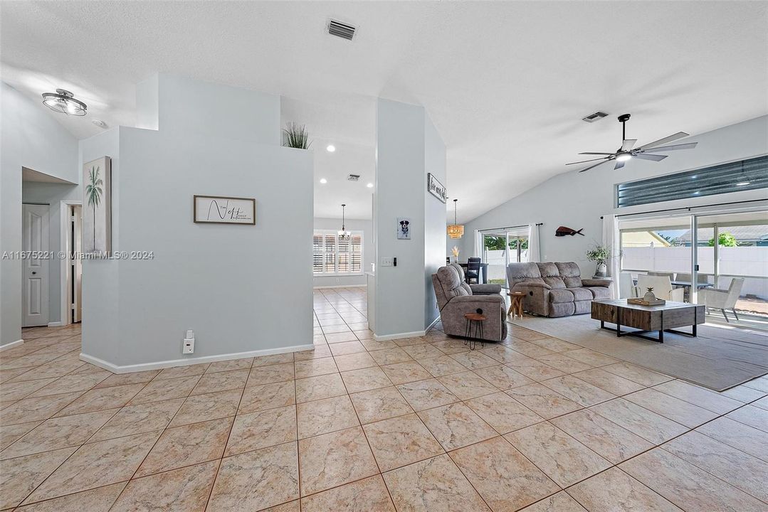 For Sale: $649,900 (3 beds, 2 baths, 1647 Square Feet)