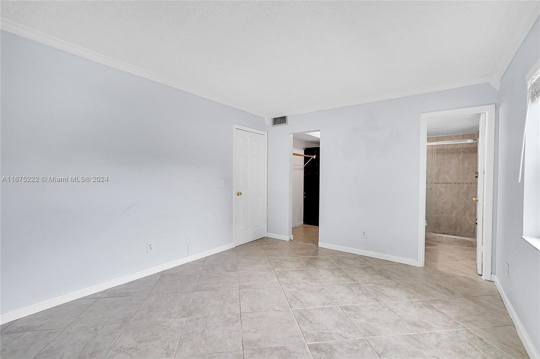 For Rent: $2,150 (2 beds, 2 baths, 932 Square Feet)