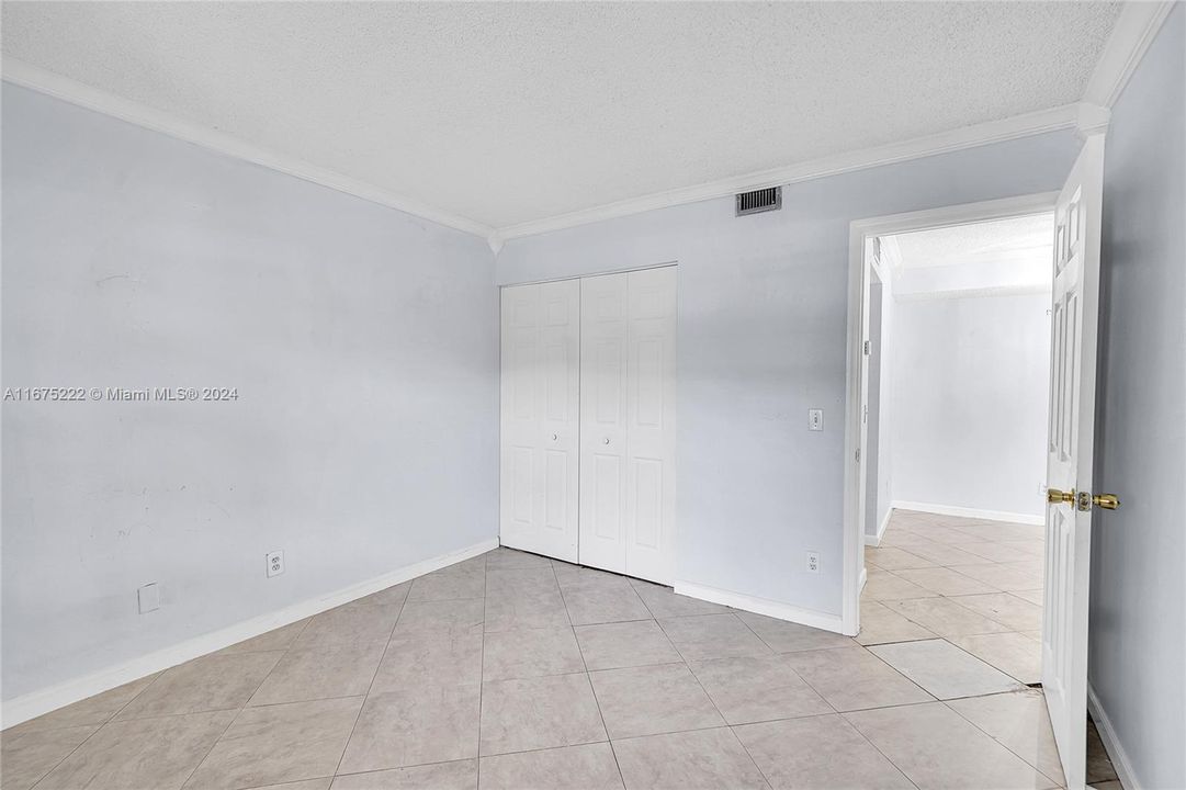 For Rent: $2,150 (2 beds, 2 baths, 932 Square Feet)