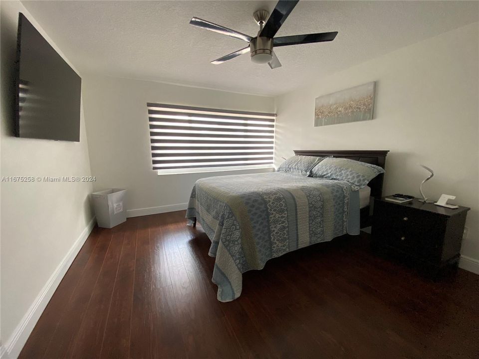 For Rent: $3,200 (2 beds, 2 baths, 1378 Square Feet)