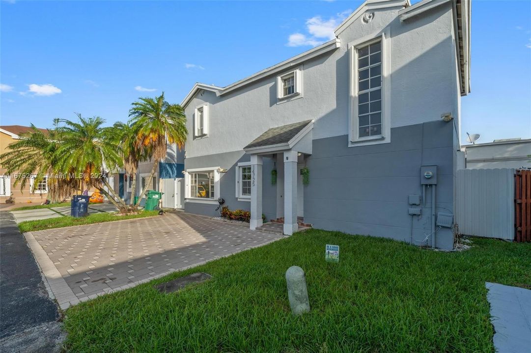 For Sale: $614,990 (4 beds, 2 baths, 1702 Square Feet)