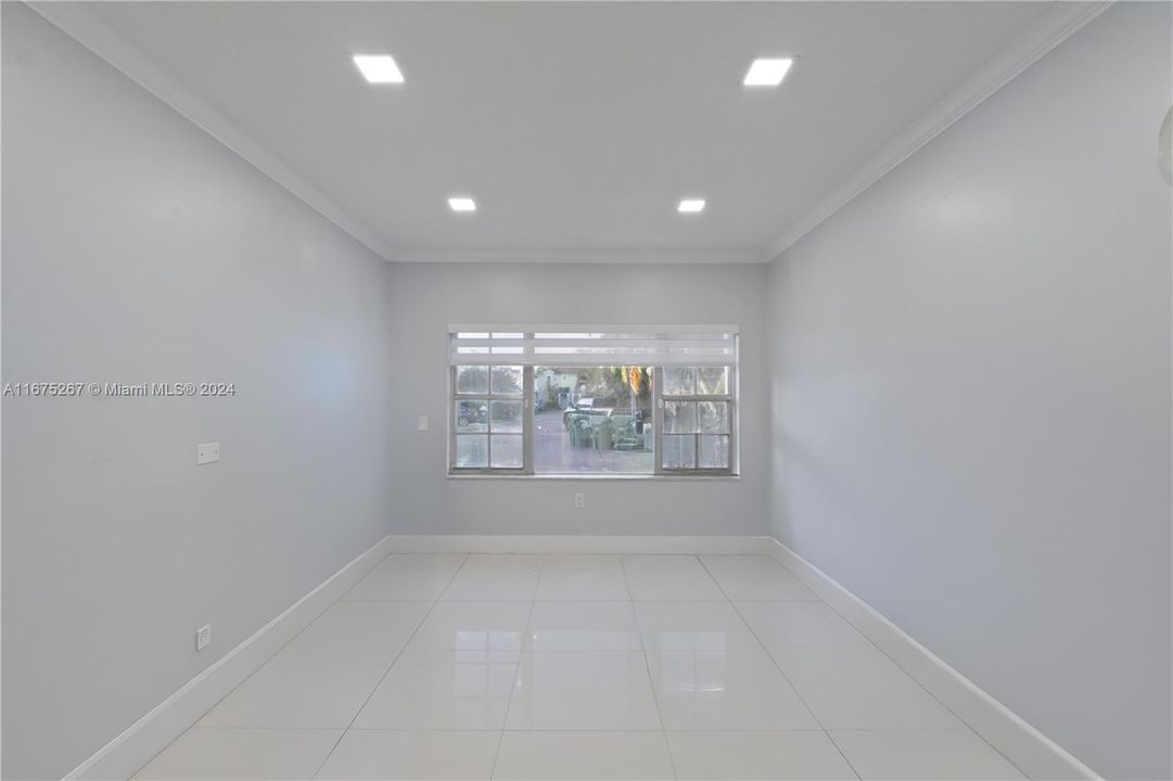 En Venta: $614,990 (4 camas, 2 baños, 1702 Pies cuadrados)