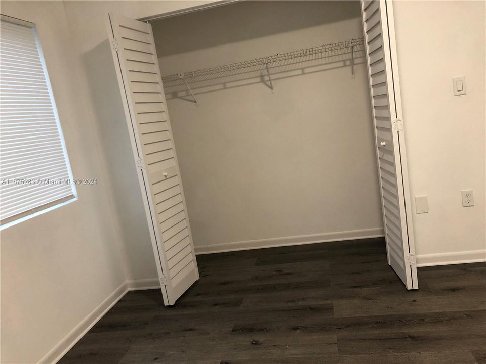 Master Bed Closet