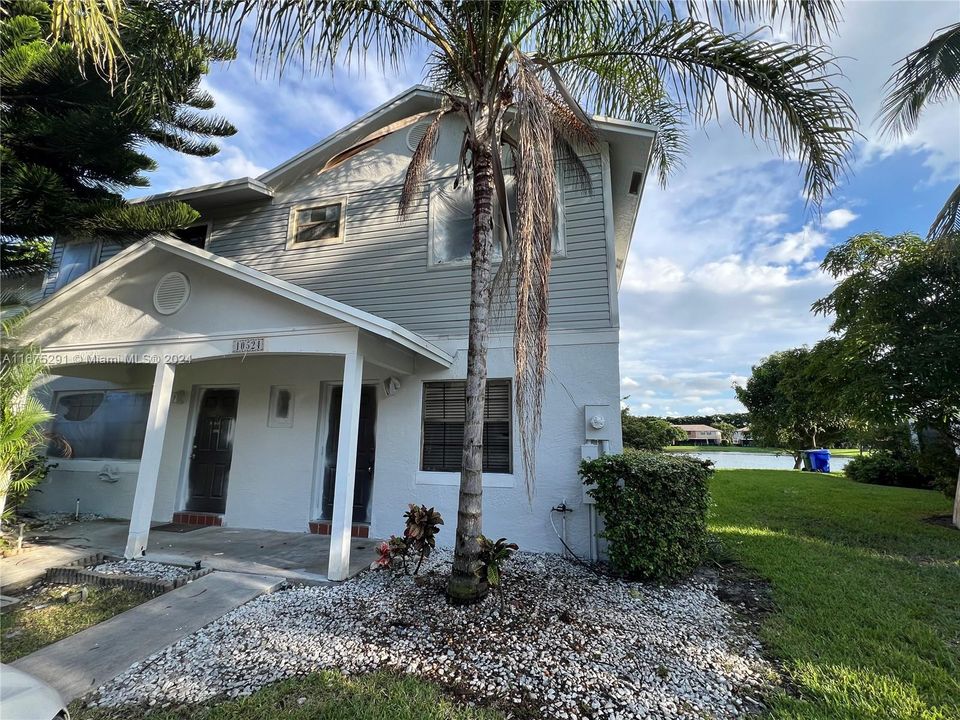 For Sale: $450,000 (3 beds, 2 baths, 1332 Square Feet)