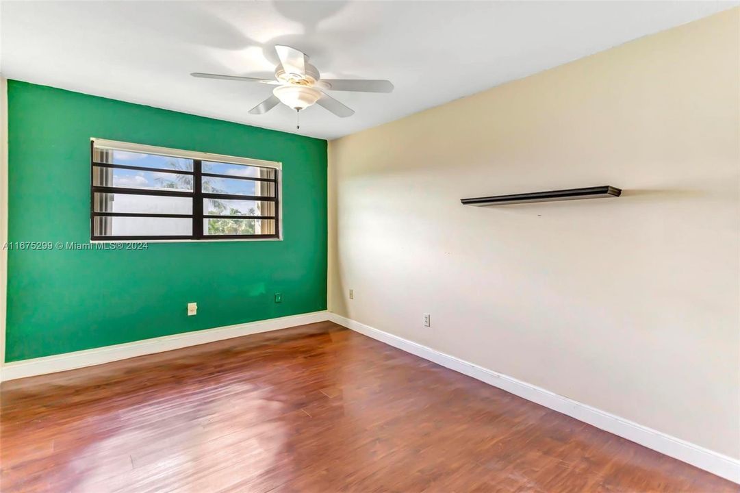 For Sale: $470,000 (3 beds, 2 baths, 1737 Square Feet)