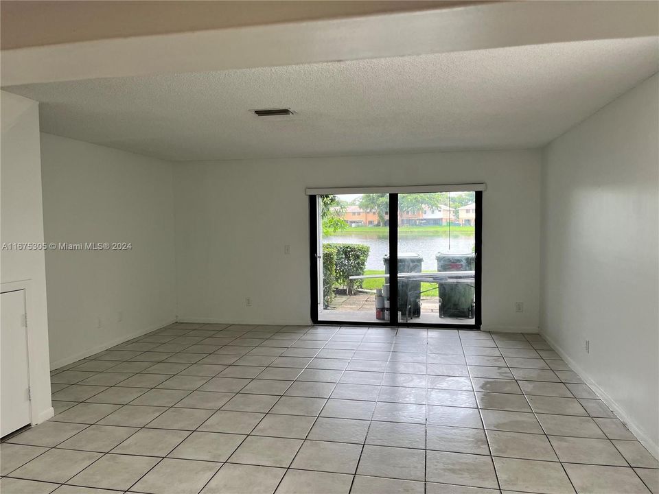 For Rent: $2,800 (3 beds, 2 baths, 1332 Square Feet)