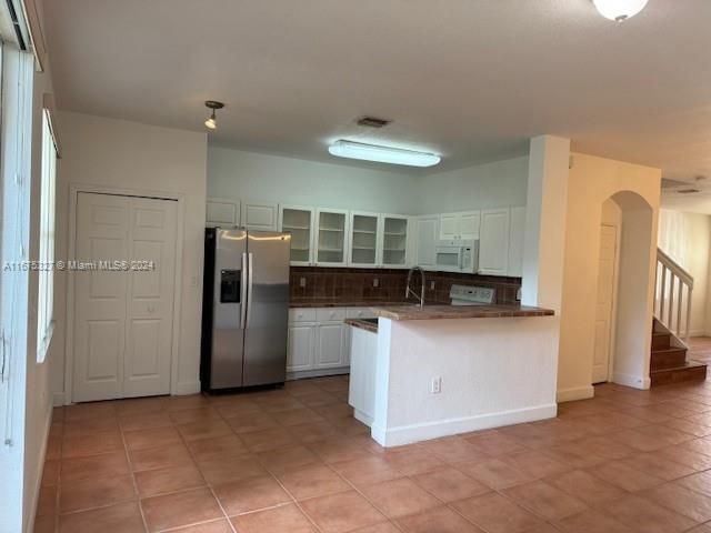 For Rent: $3,200 (4 beds, 2 baths, 1793 Square Feet)